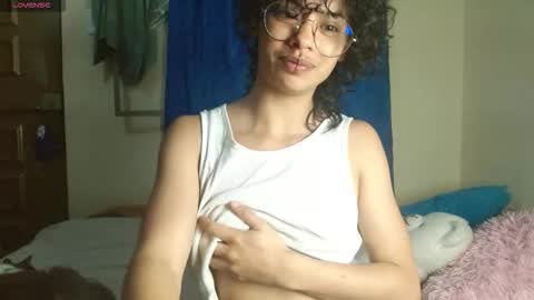 Snapshot of fenixmfx chatting on 01.18.26 Fenix online show from 01.18.26