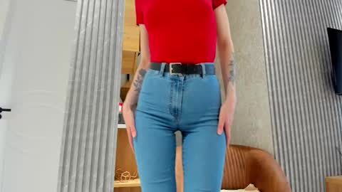 Leya online show from 01.08.26