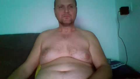 Snapshot of ferkooo111 chatting on 10.11.25 Dorotheo online show from 10.11.25