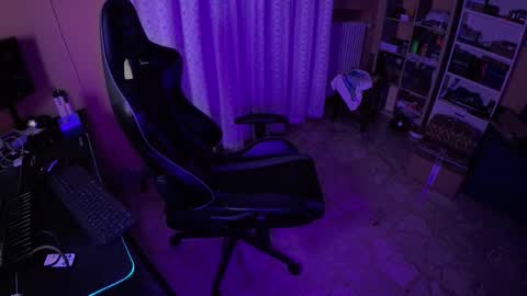 Snapshot of fernan_reds chatting on 11.18.25 Fernan online show from 11.18.25