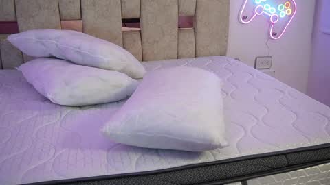 fernanda_thail_ online show from 04.28.26