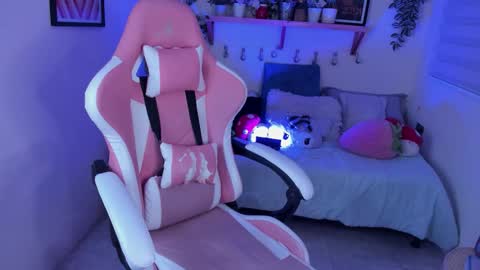 Fernanda Diaz online show from 12.04.25