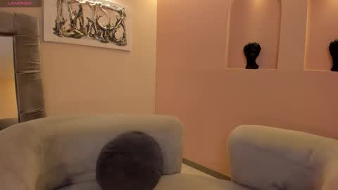 Snapshot of fernandax1_ chatting on 10.18.25 FER online show from 10.18.25