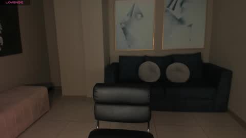 Snapshot of fernandax1_ chatting on 10.23.25 FER online show from 10.23.25