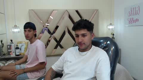 Snapshot of ferphoenix_ chatting on 01.29.25 FER PHOENIX online show from 01.29.25