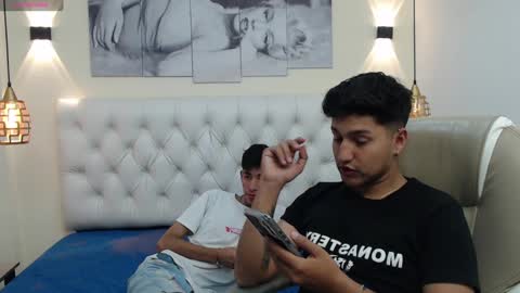 Snapshot of ferphoenix_ chatting on 01.30.25 FER PHOENIX online show from 01.30.25