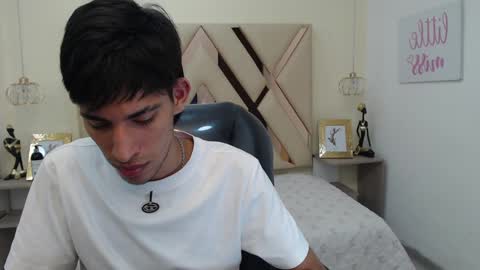 Snapshot of ferphoenix_ chatting on 02.07.25 FER PHOENIX online show from 02.07.25