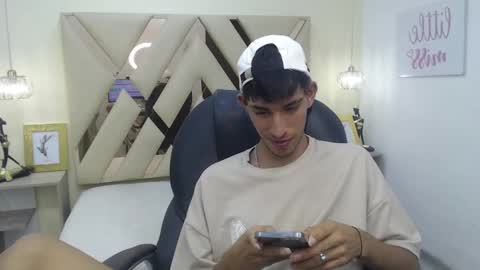 Snapshot of ferphoenix_ chatting on 03.06.25 FER PHOENIX online show from 03.06.25