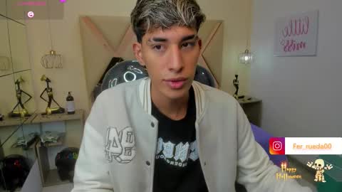 Snapshot of ferphoenix_ chatting on 11.02.25 FER PHOENIX online show from 11.02.25