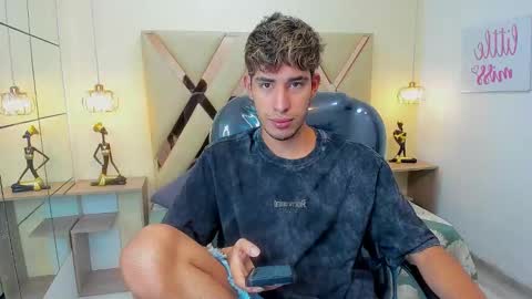 Snapshot of ferphoenix_ chatting on 12.16.25 FER PHOENIX online show from 12.16.25