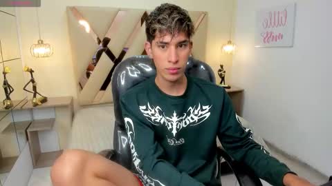 Snapshot of ferphoenix_ chatting on 01.19.26 FER PHOENIX online show from 01.19.26