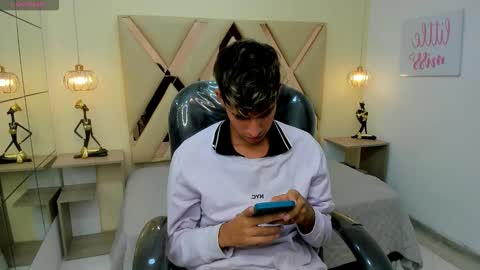 Snapshot of ferphoenix_ chatting on 02.04.26 FER PHOENIX online show from 02.04.26