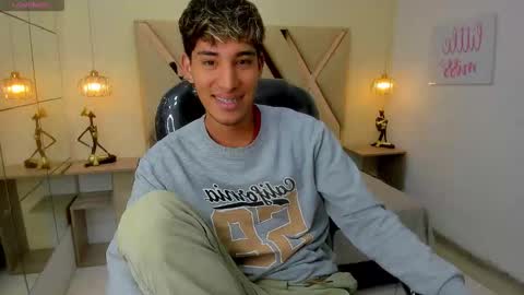 Snapshot of ferphoenix_ chatting on 03.05.26 FER PHOENIX online show from 03.05.26