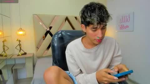 Snapshot of ferphoenix_ chatting on 03.07.26 FER PHOENIX online show from 03.07.26