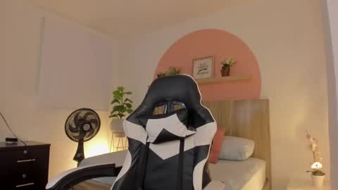 Snapshot of ferx2003 chatting on 09.18.25 Fer online show from 09.18.25