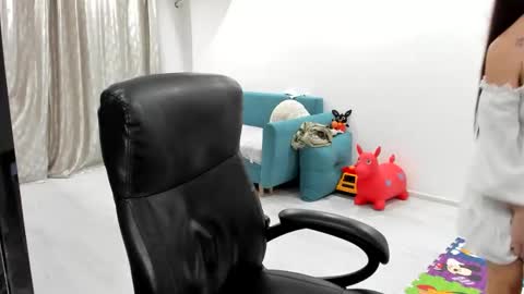 Catalea DM online show from 11.19.25