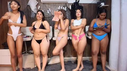 Snapshot of fetishcouples chatting on 10.28.25 alice and samm online show from 10.28.25