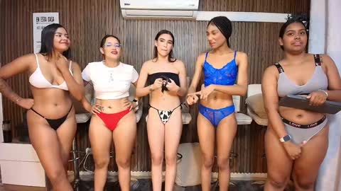 Snapshot of fetishcouples chatting on 11.22.25 alice and samm online show from 11.22.25