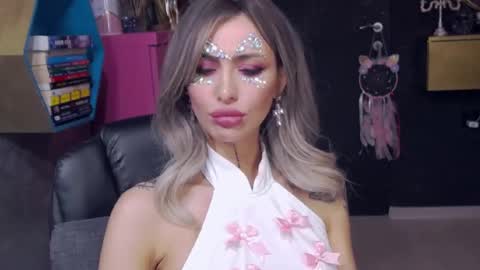 Snapshot of fetishsarah chatting on 12.08.24 Sarah online show from 12.08.24