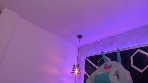   online show from 02.05.25