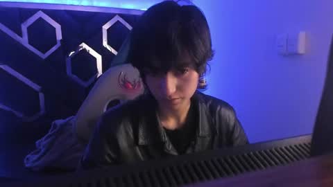   online show from 02.17.25