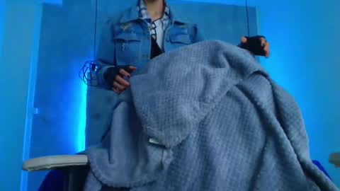   online show from 09.25.25