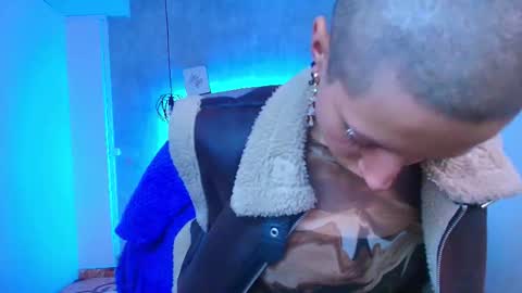   online show from 10.09.25