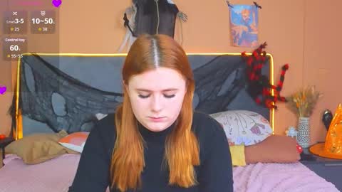 Snapshot of fiery_foxy chatting on 11.07.25 Mabel online show from 11.07.25