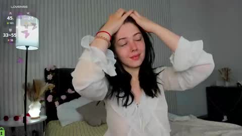 Snapshot of fieryfeline chatting on 09.18.25 Filla online show from 09.18.25