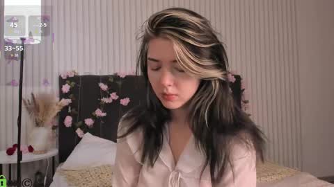 Snapshot of fieryfeline chatting on 09.20.25 Filla online show from 09.20.25