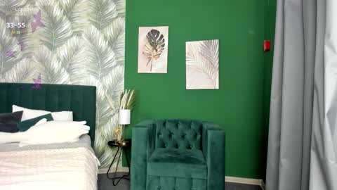 Snapshot of fieryfeline chatting on 09.29.25 Filla online show from 09.29.25