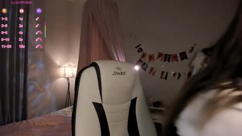 Snapshot of fieryfeline chatting on 11.01.25 Filla online show from 11.01.25