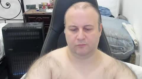 Snapshot of filippo12356 chatting on 02.21.25 filippo12356 online show from 02.21.25