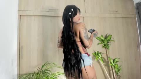 Snapshot of filletatouee chatting on 10.31.25 filletatouee online show from 10.31.25