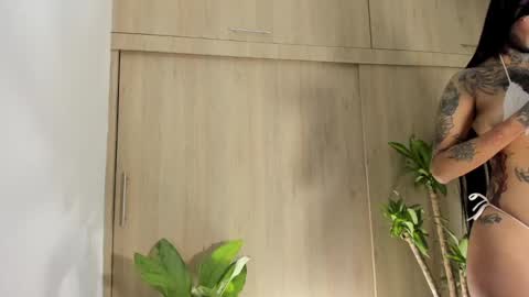 Snapshot of filletatouee chatting on 11.08.25 filletatouee online show from 11.08.25