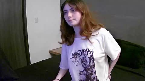 Alice and Max online show from 10.10.25