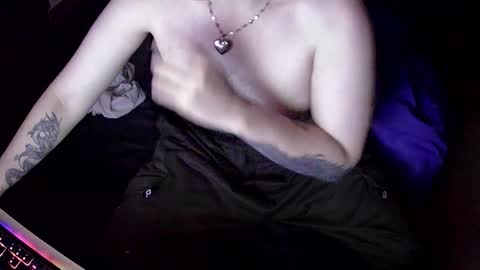 Alice and Max online show from 10.13.25