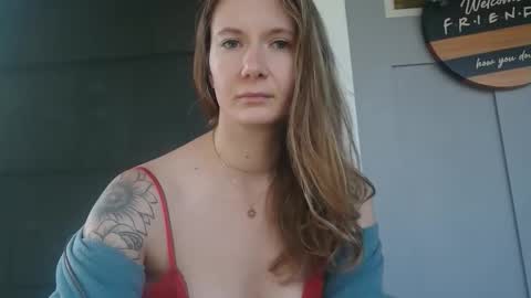 Snapshot of findomgoddessnatalia chatting on 09.25.25 Goddess Natalia Findom online show from 09.25.25