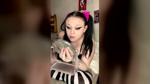 Snapshot of findommefoxi chatting on 03.12.26 findommefoxi online show from 03.12.26