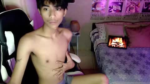 fineboii_rey18 online show from 05.08.26