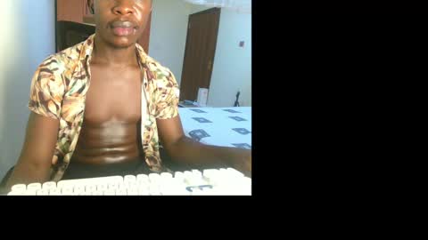 HOT AND SWEET online show from 05.04.26
