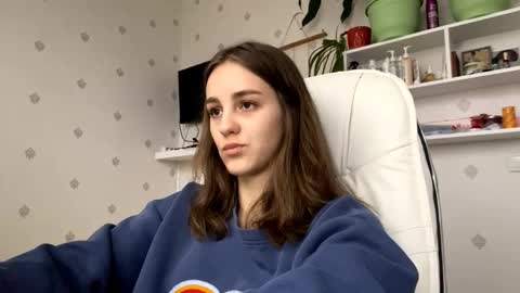 Keite wanna play  Meow online show from 11.21.25