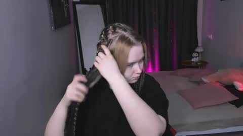 Fiona online show from 04.29.26