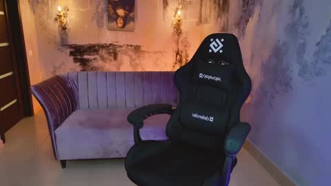 fiora online show from 02.02.25