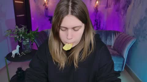 fiora online show from 02.07.25