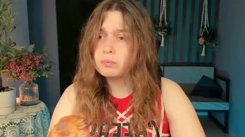 fiora online show from 09.29.25