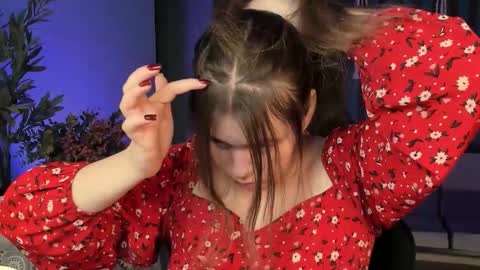 fiora online show from 10.12.25