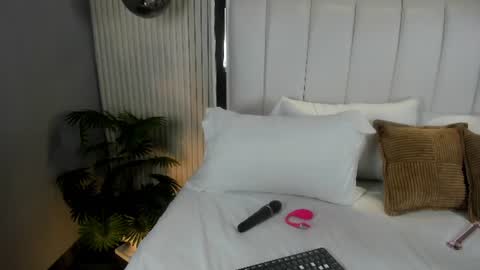 Fiorela online show from 06.15.26