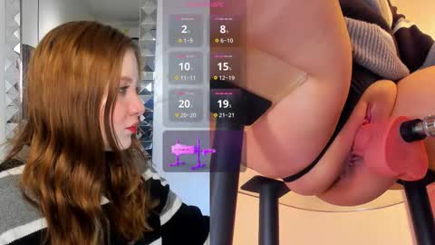 fiorellaricci_ online show from 11.18.25