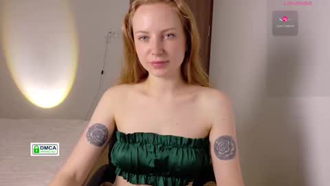 Snapshot of fire_red_ chatting on 03.10.26 Liss online show from 03.10.26